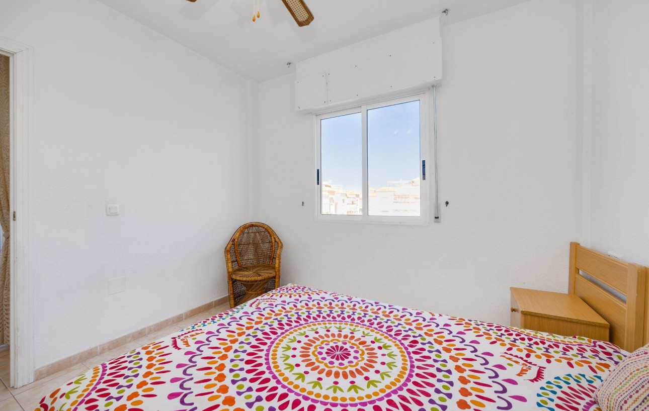 Resale - Lägenhet - Torrevieja - Playa de los Naufragos