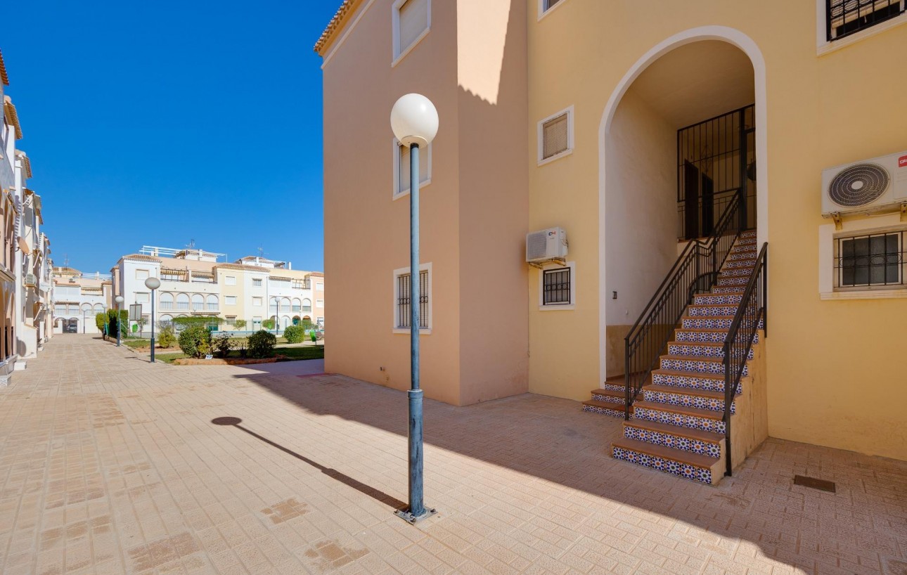 Resale - Lägenhet - Torrevieja - Playa de los Naufragos