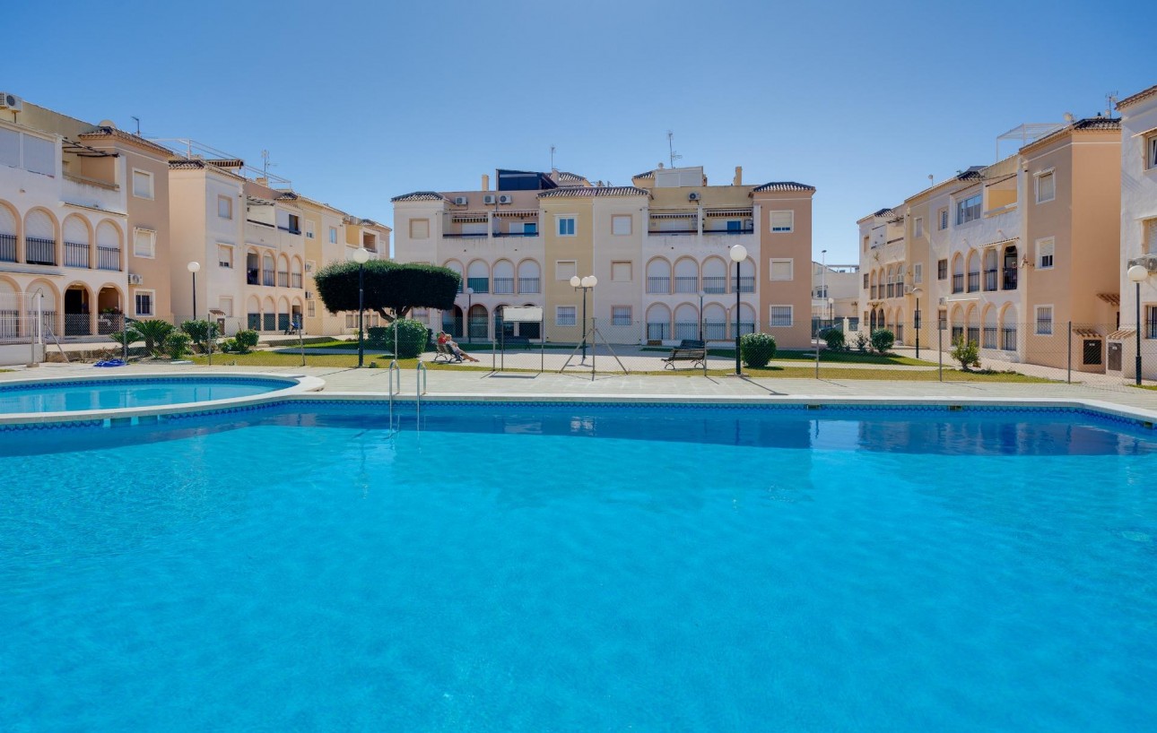 Resale - Lägenhet - Torrevieja - Playa de los Naufragos