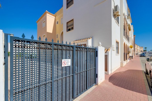 Resale - Lägenhet - Torrevieja - Playa de los Naufragos