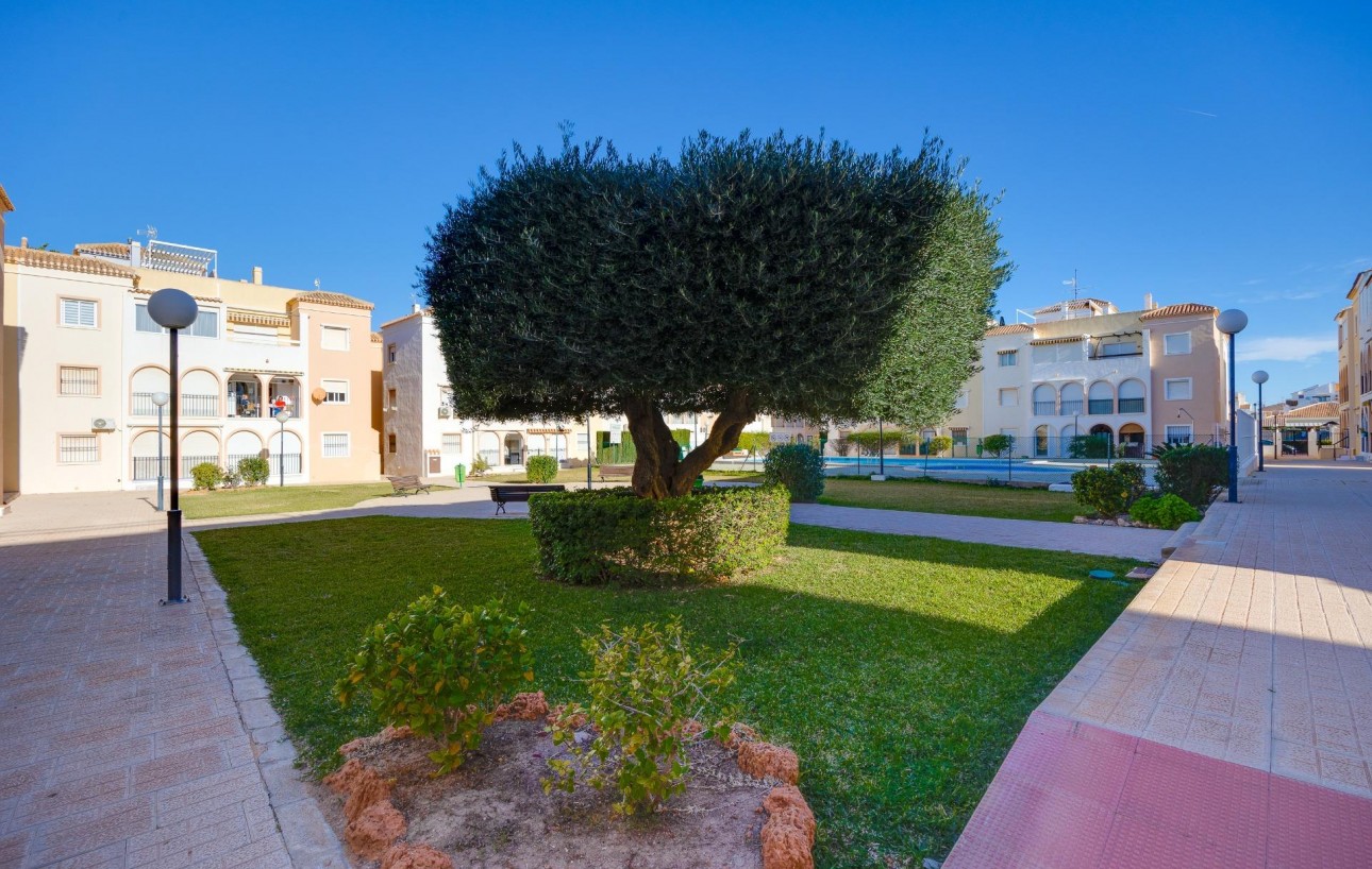 Resale - Lägenhet - Torrevieja - Playa de los Naufragos
