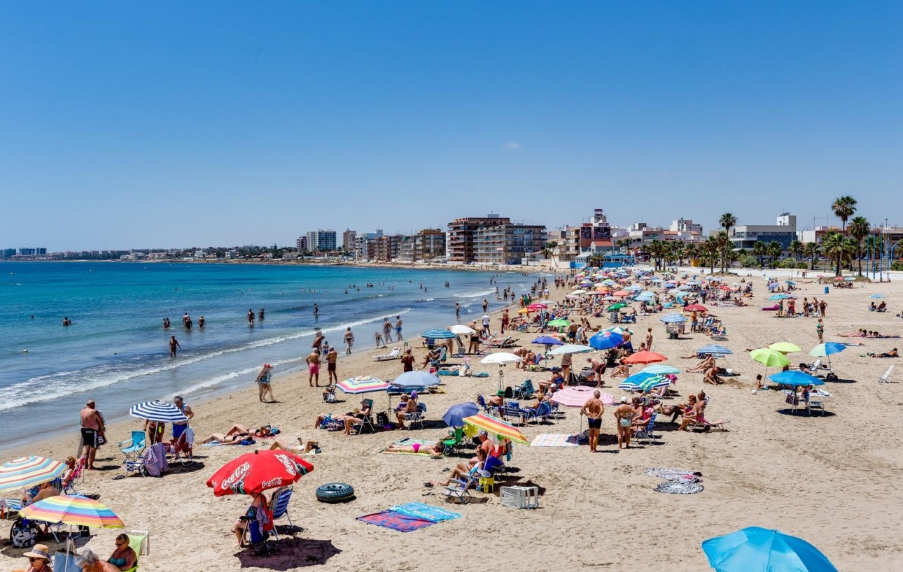 Resale - Lägenhet - Torrevieja - Playa de los Naufragos