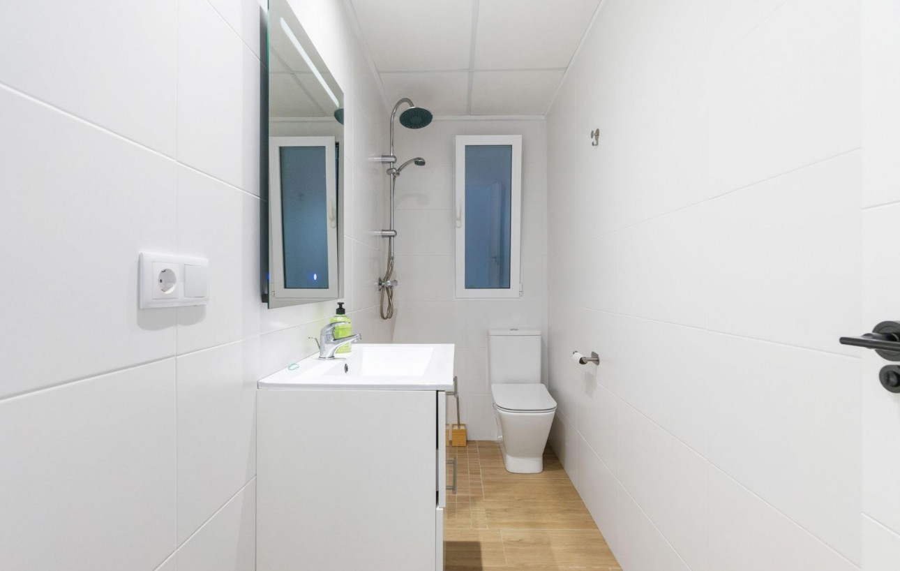 Venta - Apartamento - Torrevieja - Paseo maritimo