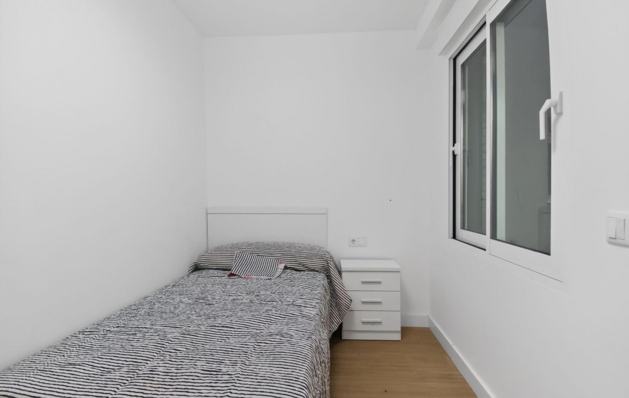 Venta - Apartamento - Torrevieja - Paseo maritimo