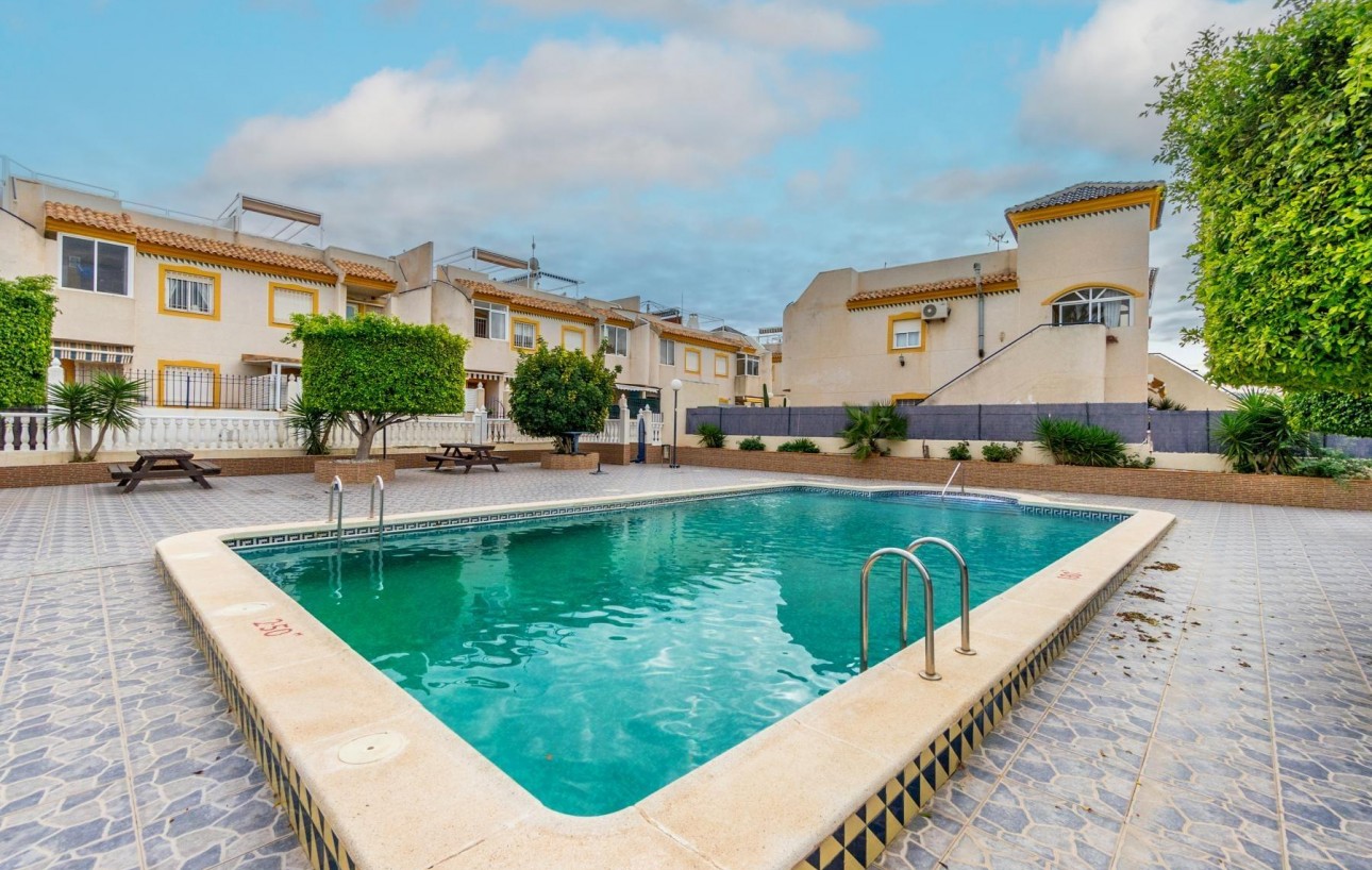 Sale - Planta baja - Torrevieja - El molino