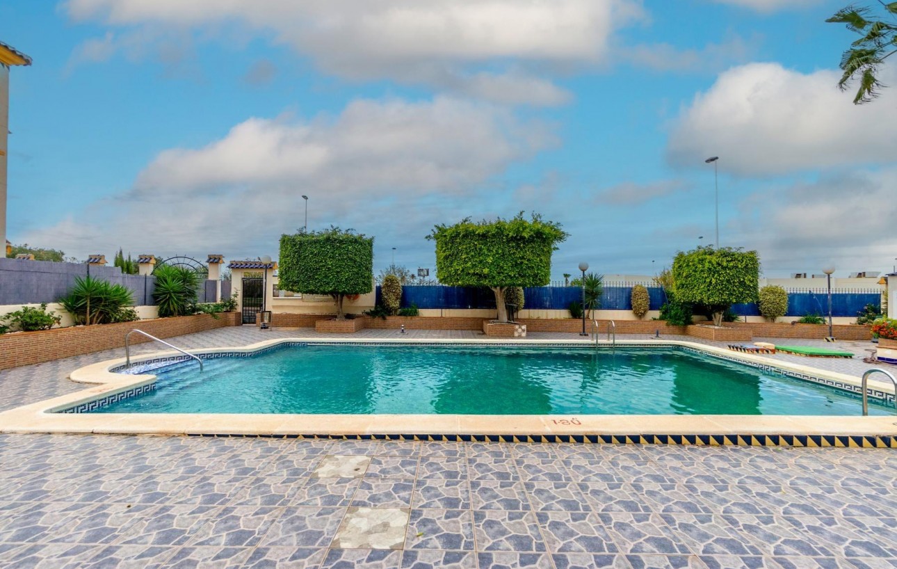 Sale - Planta baja - Torrevieja - El molino