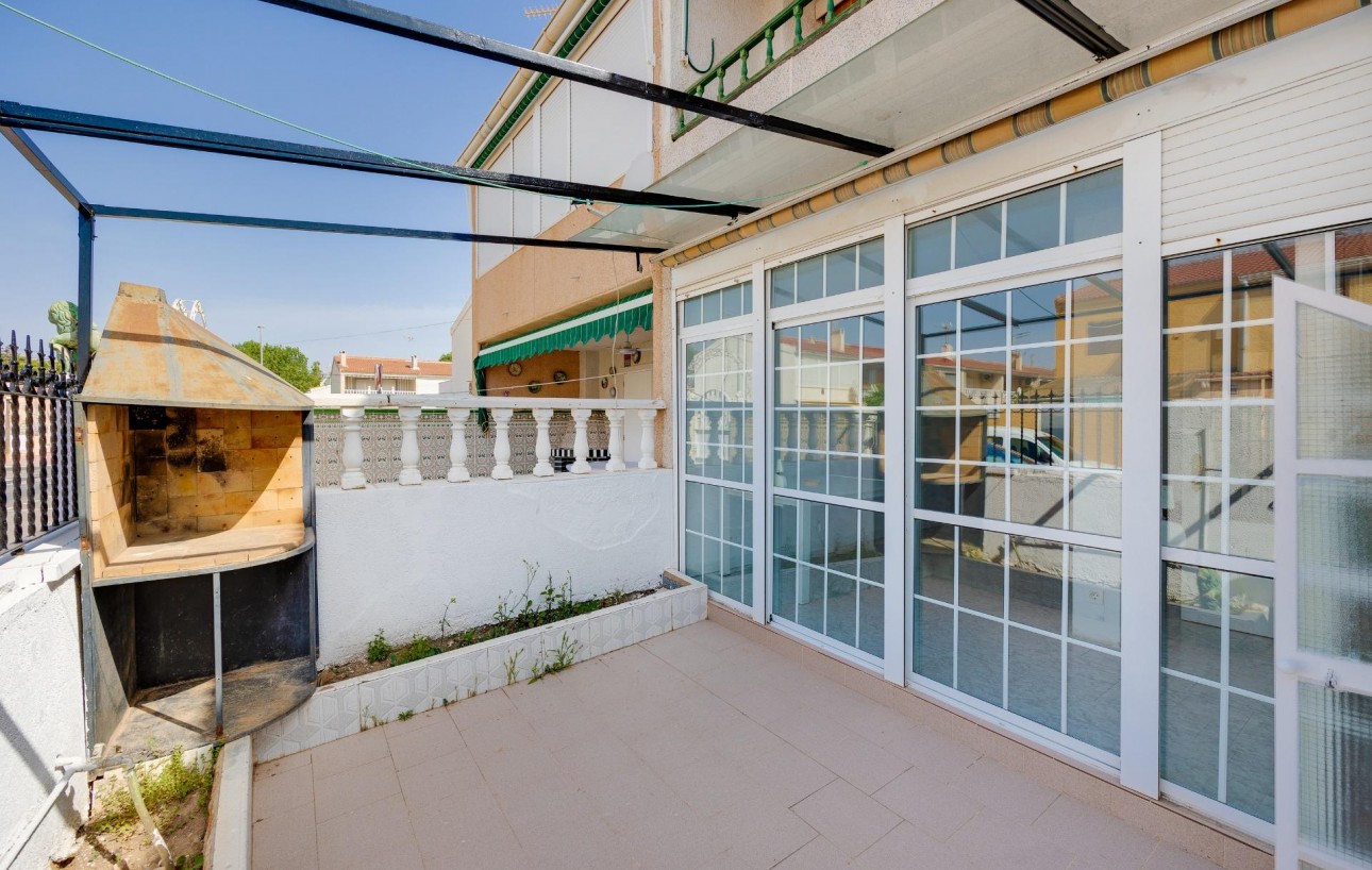 Resale - Bungalow Planta Baja - Torrevieja - Playa de los Naufragos