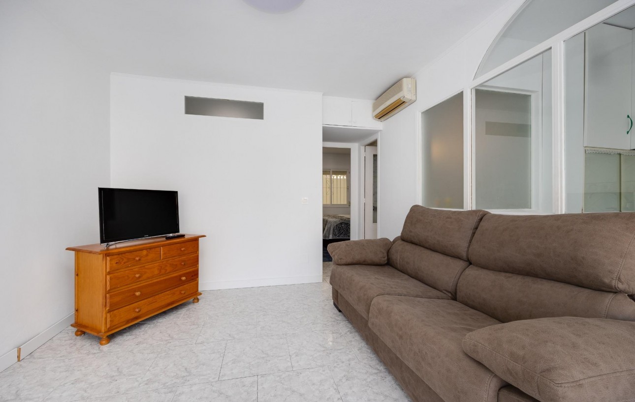 Resale - Bungalow Planta Baja - Torrevieja - Playa de los Naufragos