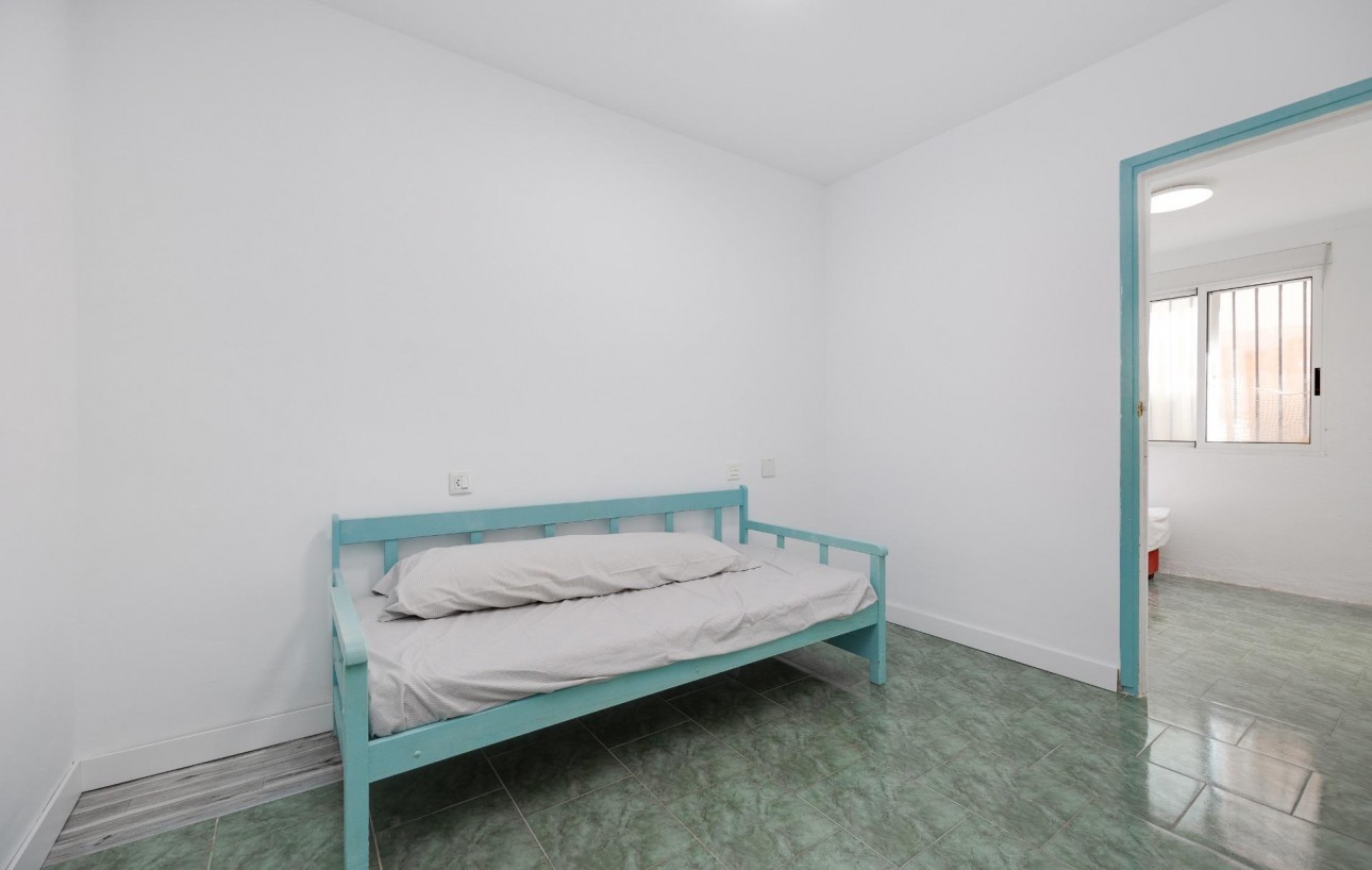 Resale - Bungalow Planta Baja - Torrevieja - Playa de los Naufragos