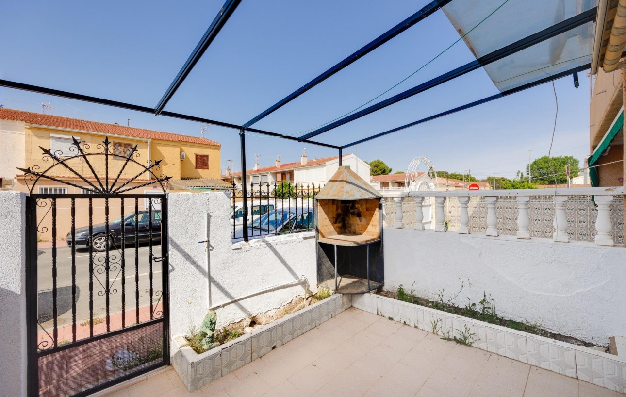 Resale - Bungalow Planta Baja - Torrevieja - Playa de los Naufragos