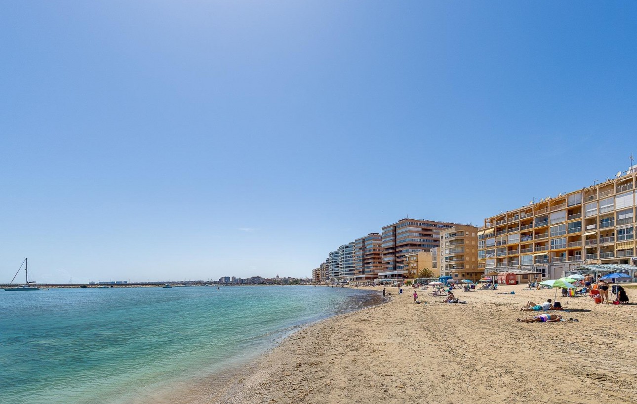 Resale - Bungalow Planta Baja - Torrevieja - Playa de los Naufragos