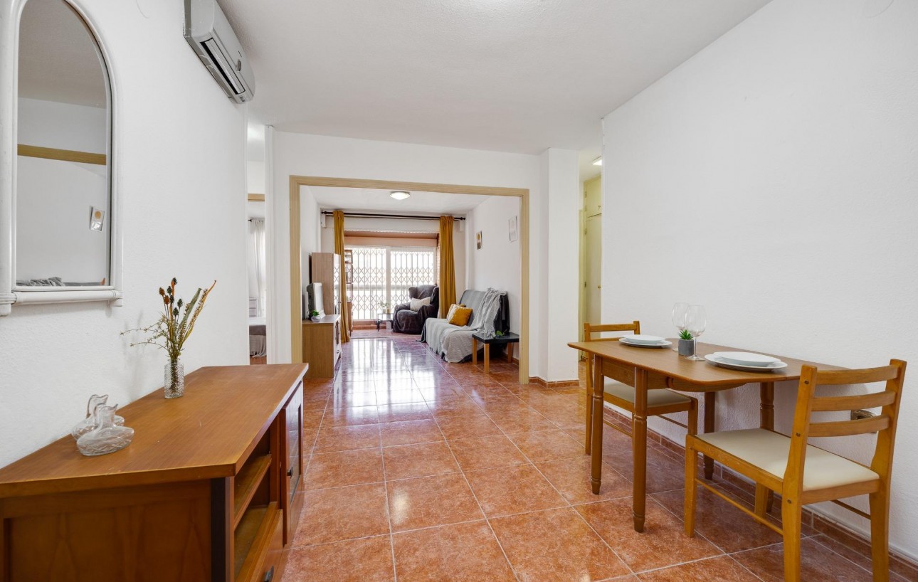 Venta - Apartamento - Torrevieja - Playa de los Naufragos