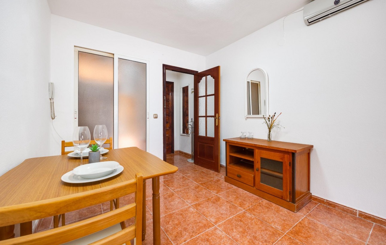 Venta - Apartamento - Torrevieja - Playa de los Naufragos