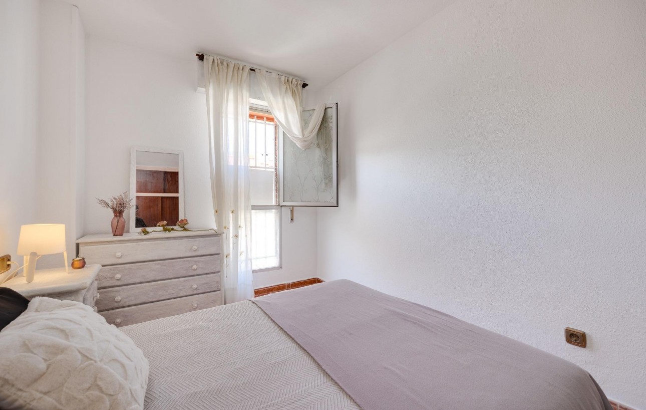 Venta - Apartamento - Torrevieja - Playa de los Naufragos