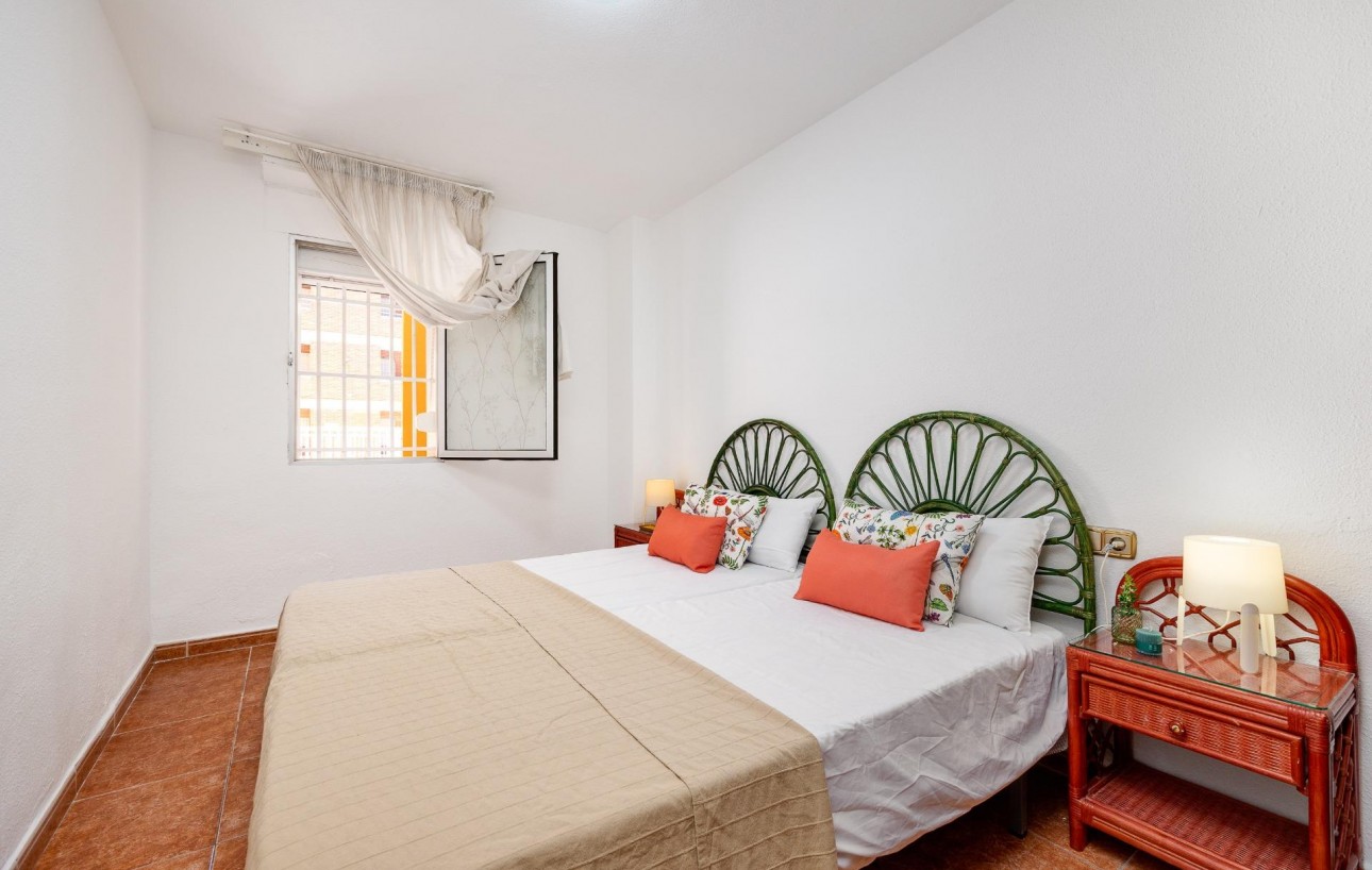 Venta - Apartamento - Torrevieja - Playa de los Naufragos