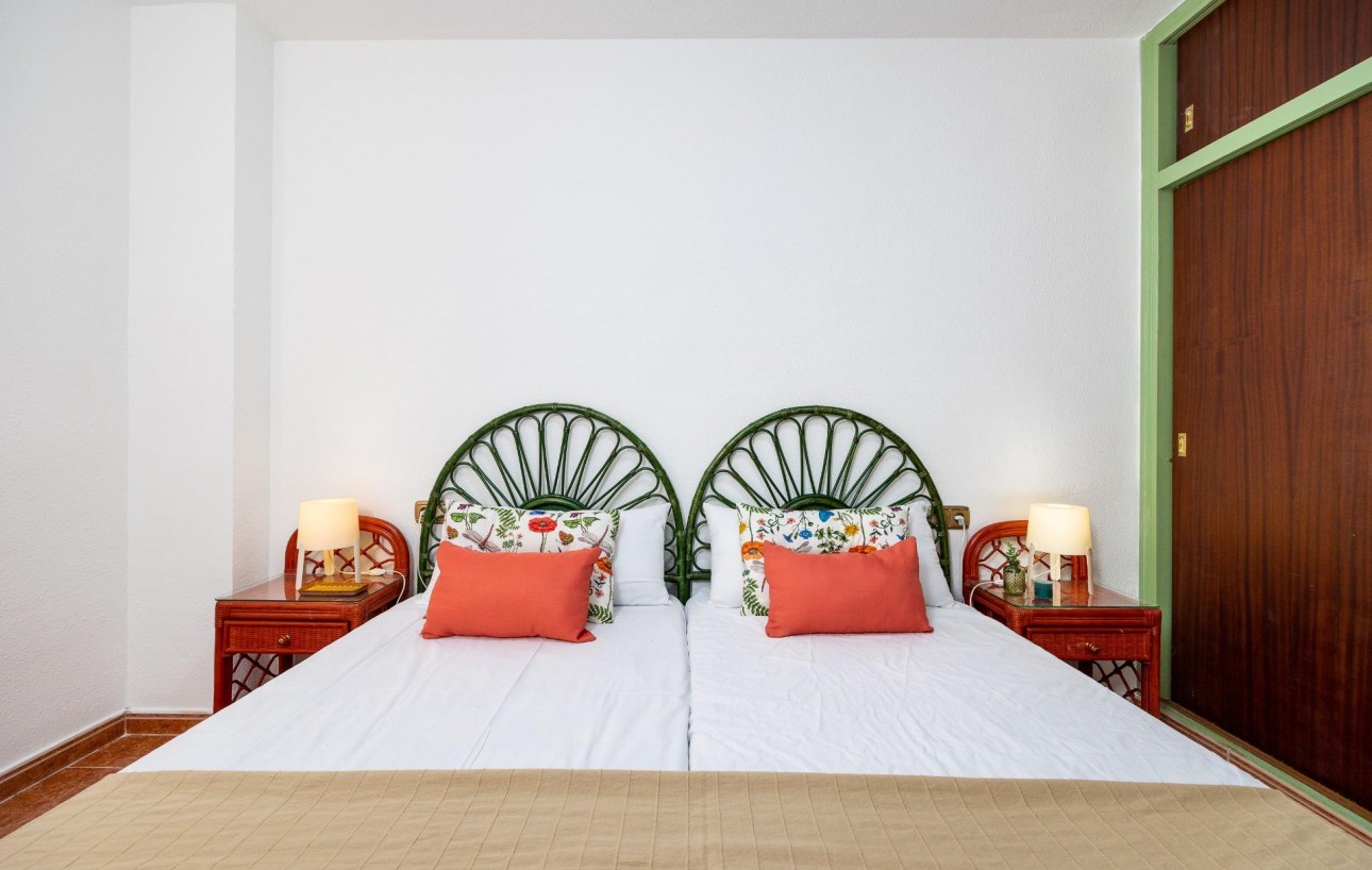 Venta - Apartamento - Torrevieja - Playa de los Naufragos