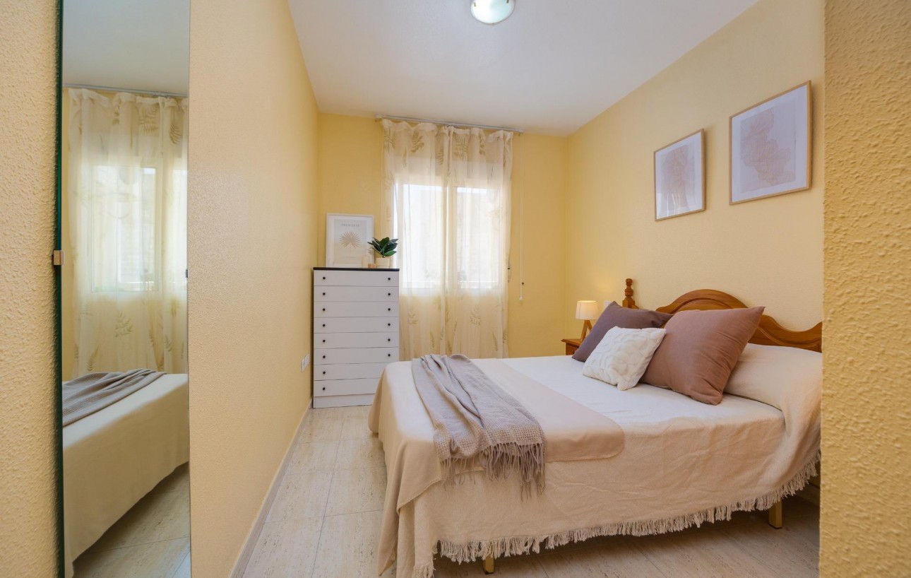 Resale - Wohnung - Torrevieja - Playa del cura