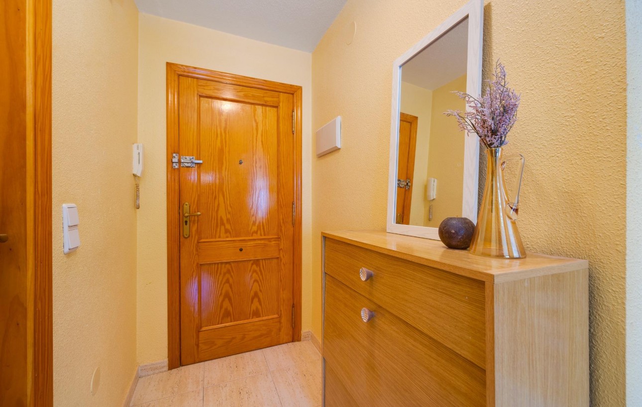 Resale - Wohnung - Torrevieja - Playa del cura