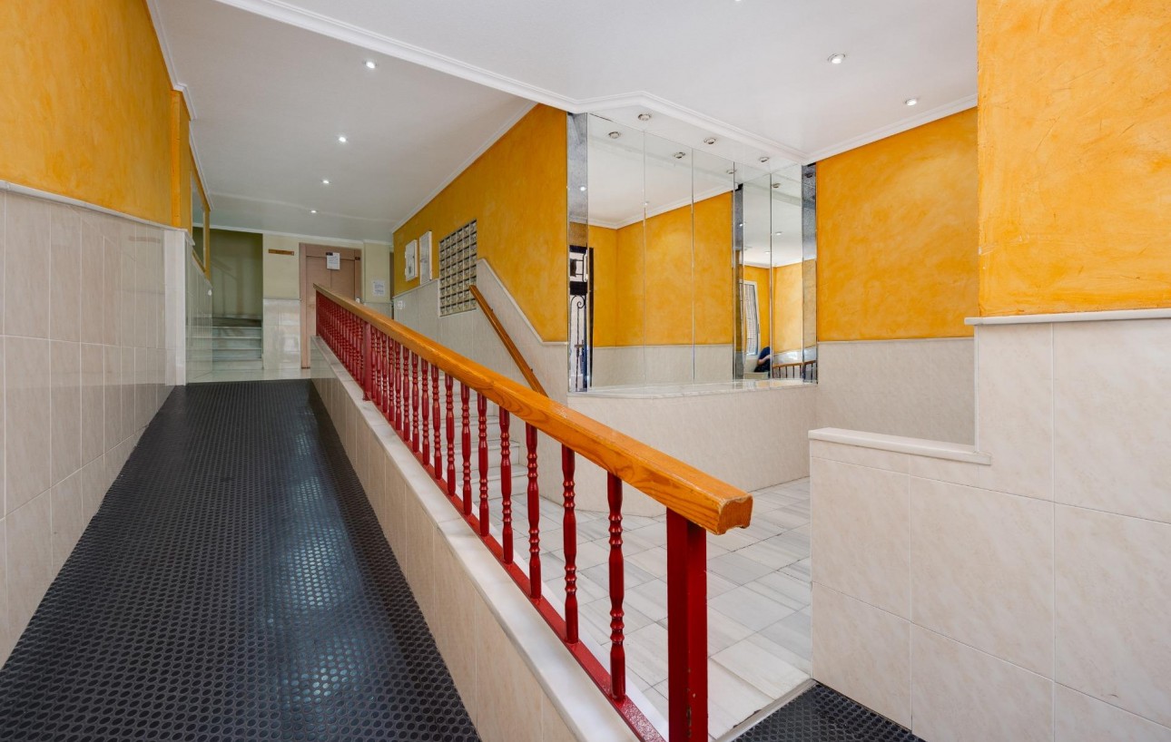 Resale - Wohnung - Torrevieja - Playa del cura