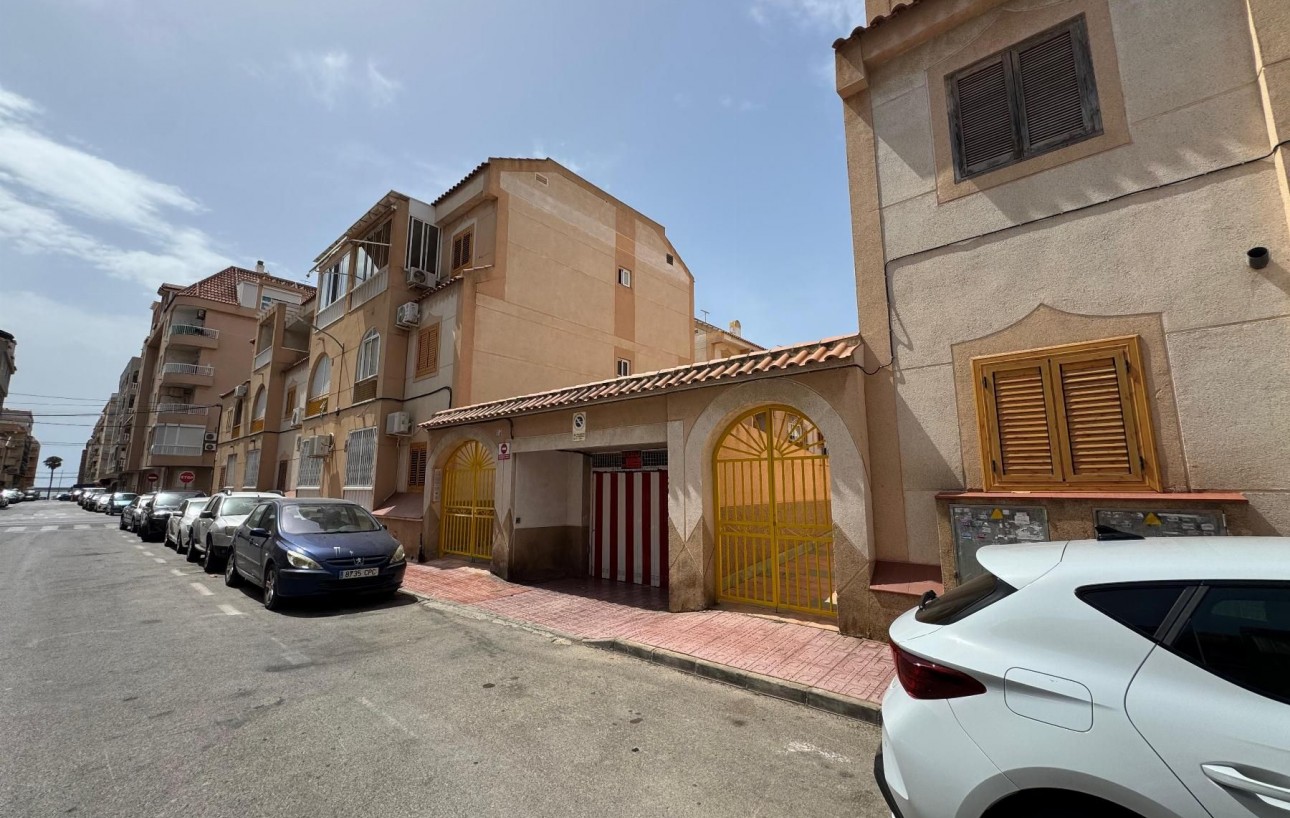 Sale - Apartment - Torrevieja - Torretas