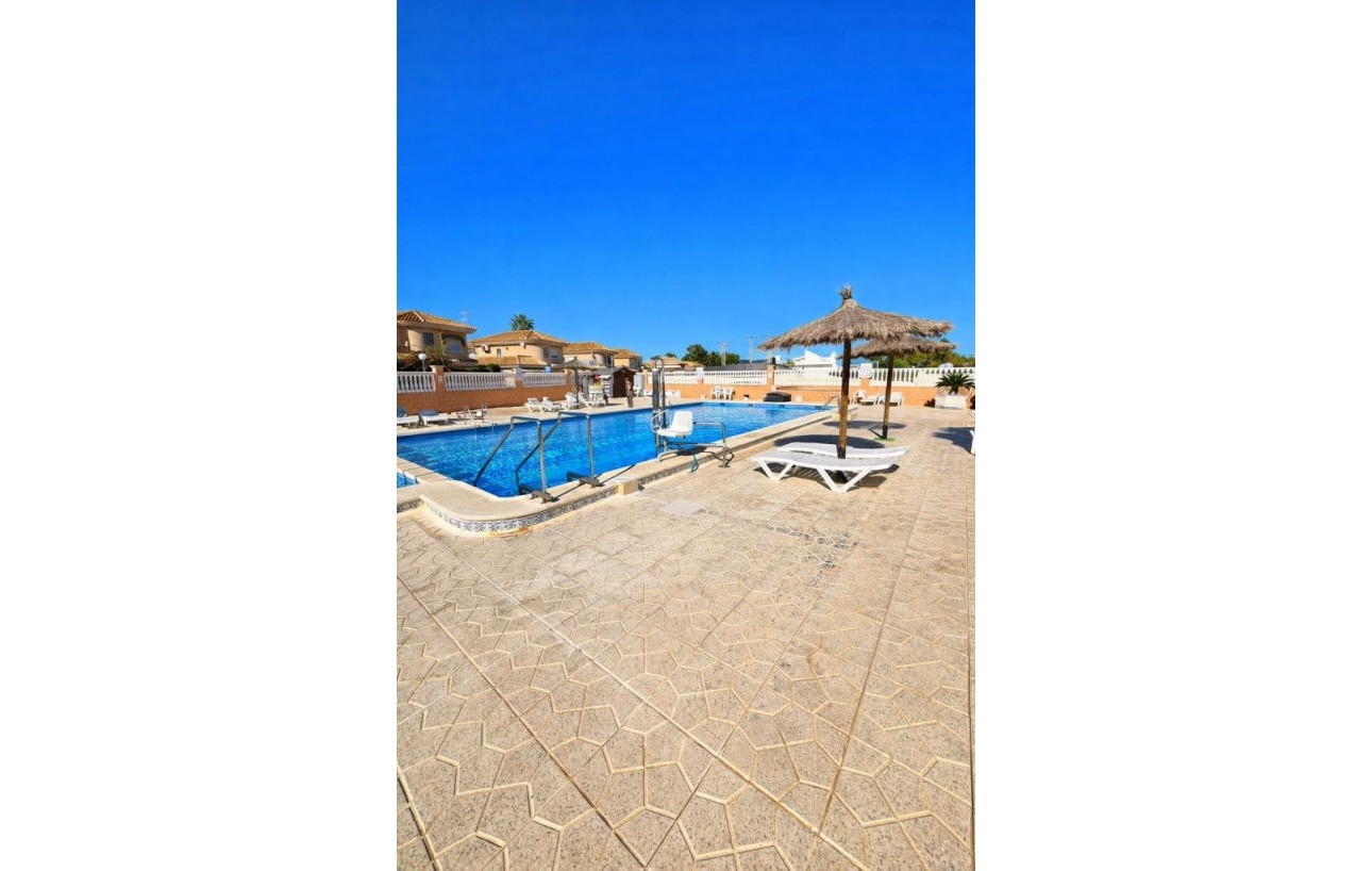 Venta - Bungalow - Torrevieja - Los Balcones - Los Altos del Edén