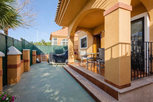 Venta - Chalet - Torrevieja - Aguas Nuevas