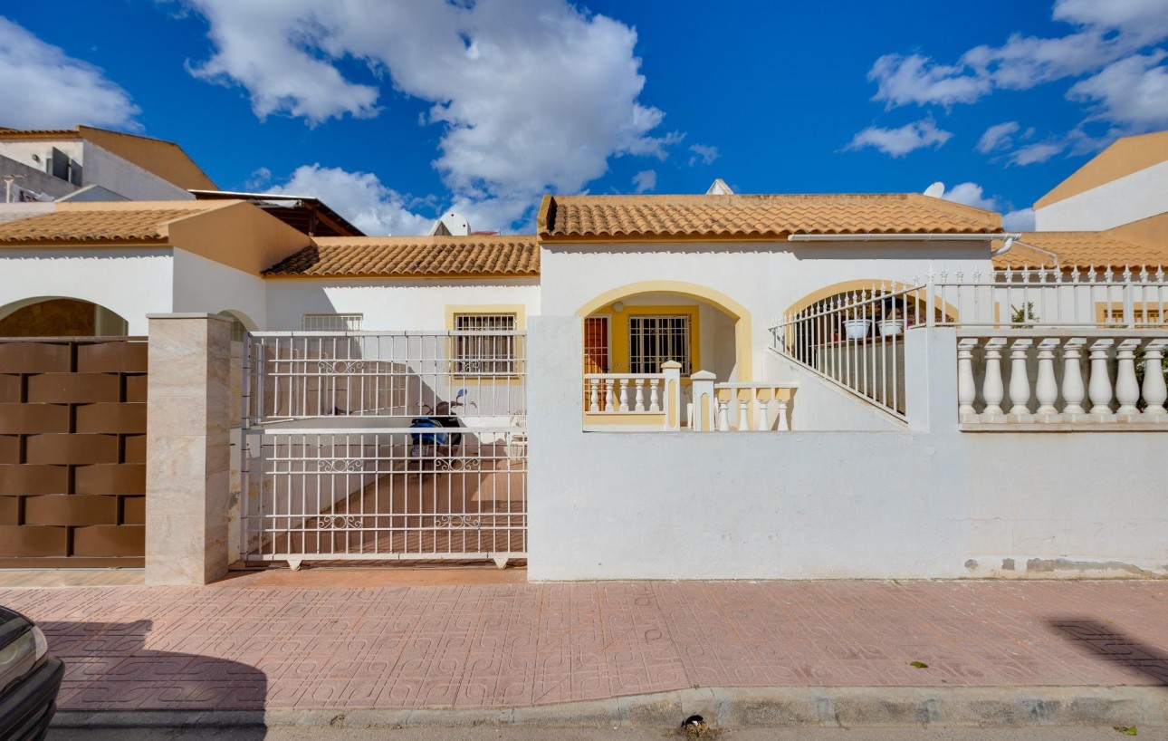 Venta - Chalet - Torrevieja - El limonar