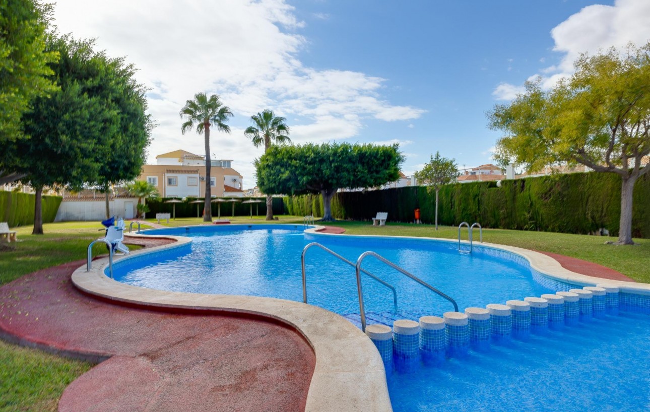 Venta - Chalet - Torrevieja - El limonar