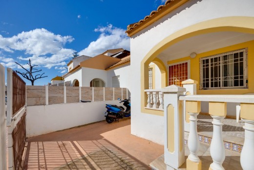 Venta - Chalet - Torrevieja - El limonar