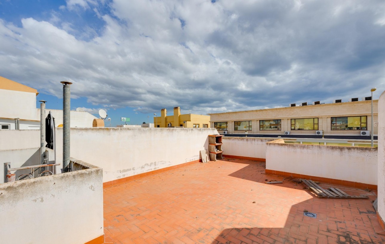 Venta - Chalet - Torrevieja - El limonar