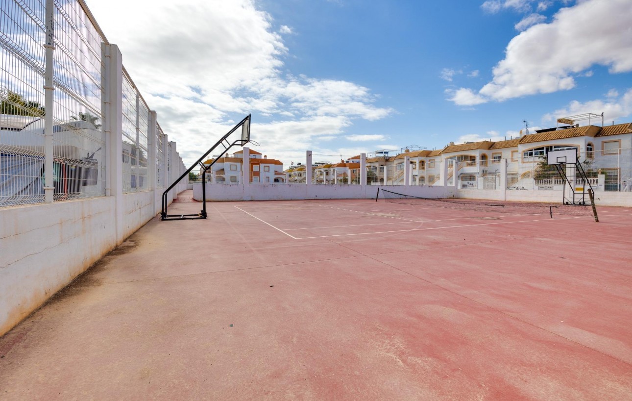 Venta - Chalet - Torrevieja - El limonar