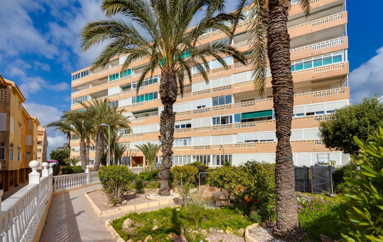 Sale - Apartment - Torrevieja - La Mata