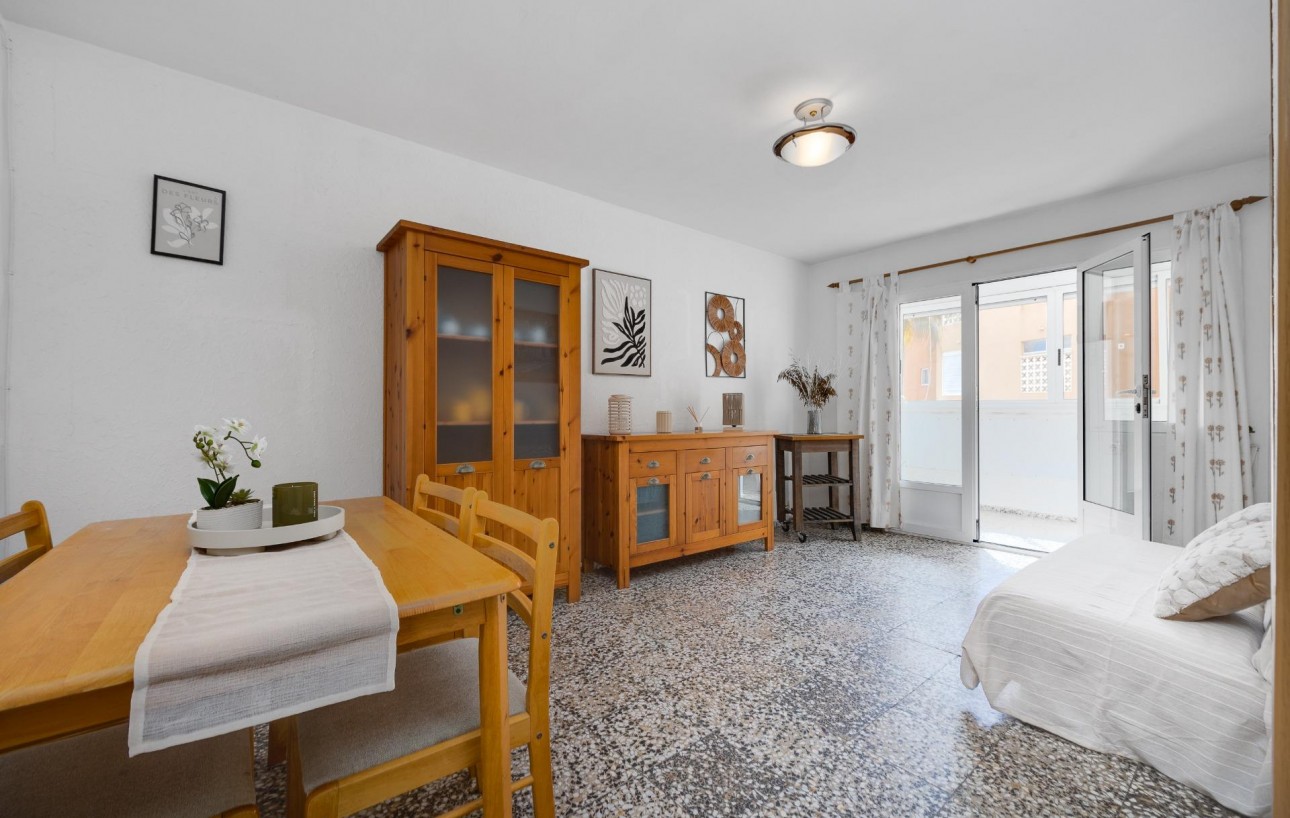 Sale - Apartment - Torrevieja - La Mata