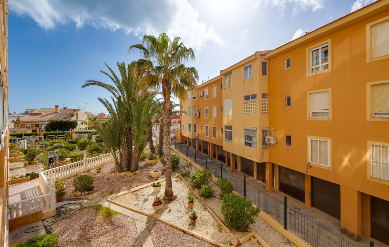 Sale - Apartment - Torrevieja - La Mata