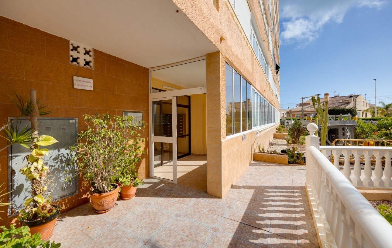 Sale - Apartment - Torrevieja - La Mata