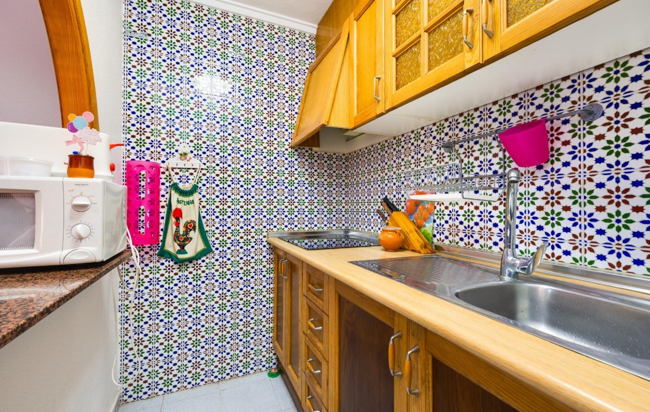 Sale - Chalet - Torrevieja - La Mata