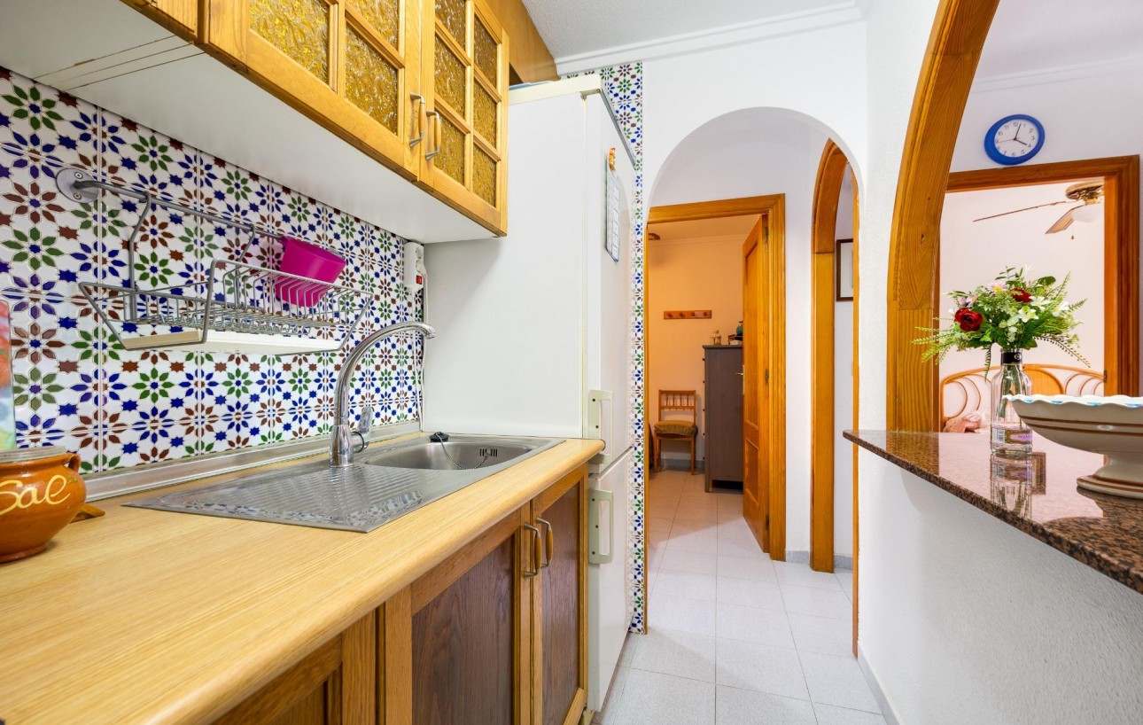 Sale - Chalet - Torrevieja - La Mata