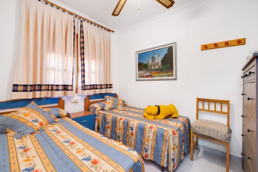 Sale - Chalet - Torrevieja - La Mata