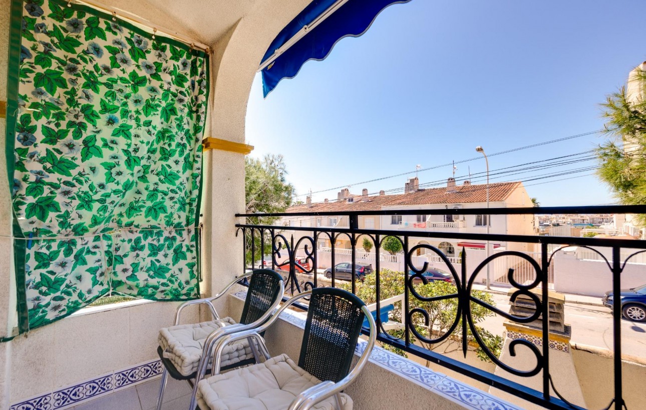 Sale - Chalet - Torrevieja - La Mata