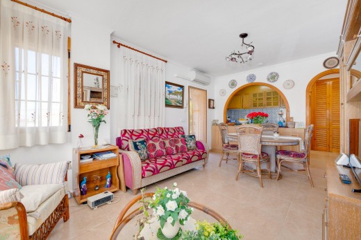 Sale - Chalet - Torrevieja - La Mata
