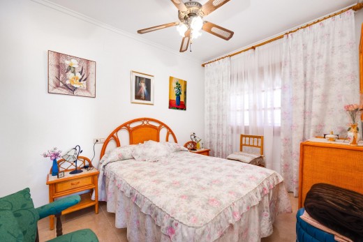 Sale - Chalet - Torrevieja - La Mata