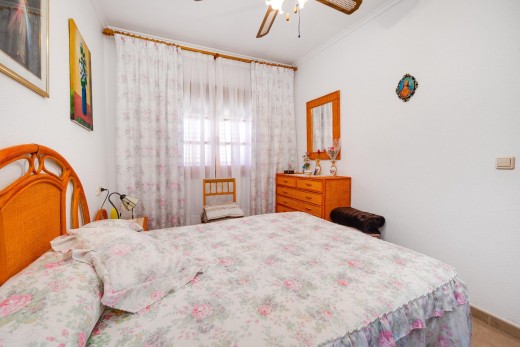 Sale - Chalet - Torrevieja - La Mata