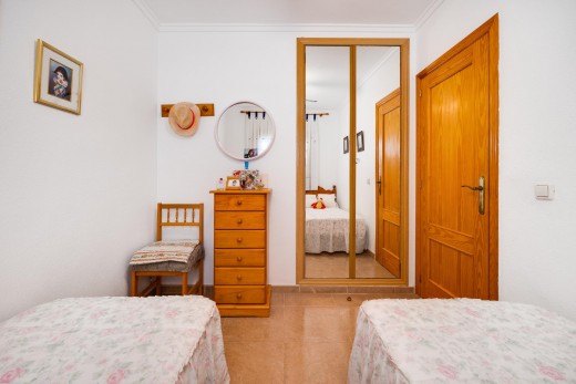 Sale - Chalet - Torrevieja - La Mata