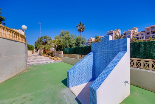Sale - Chalet - Torrevieja - La Mata