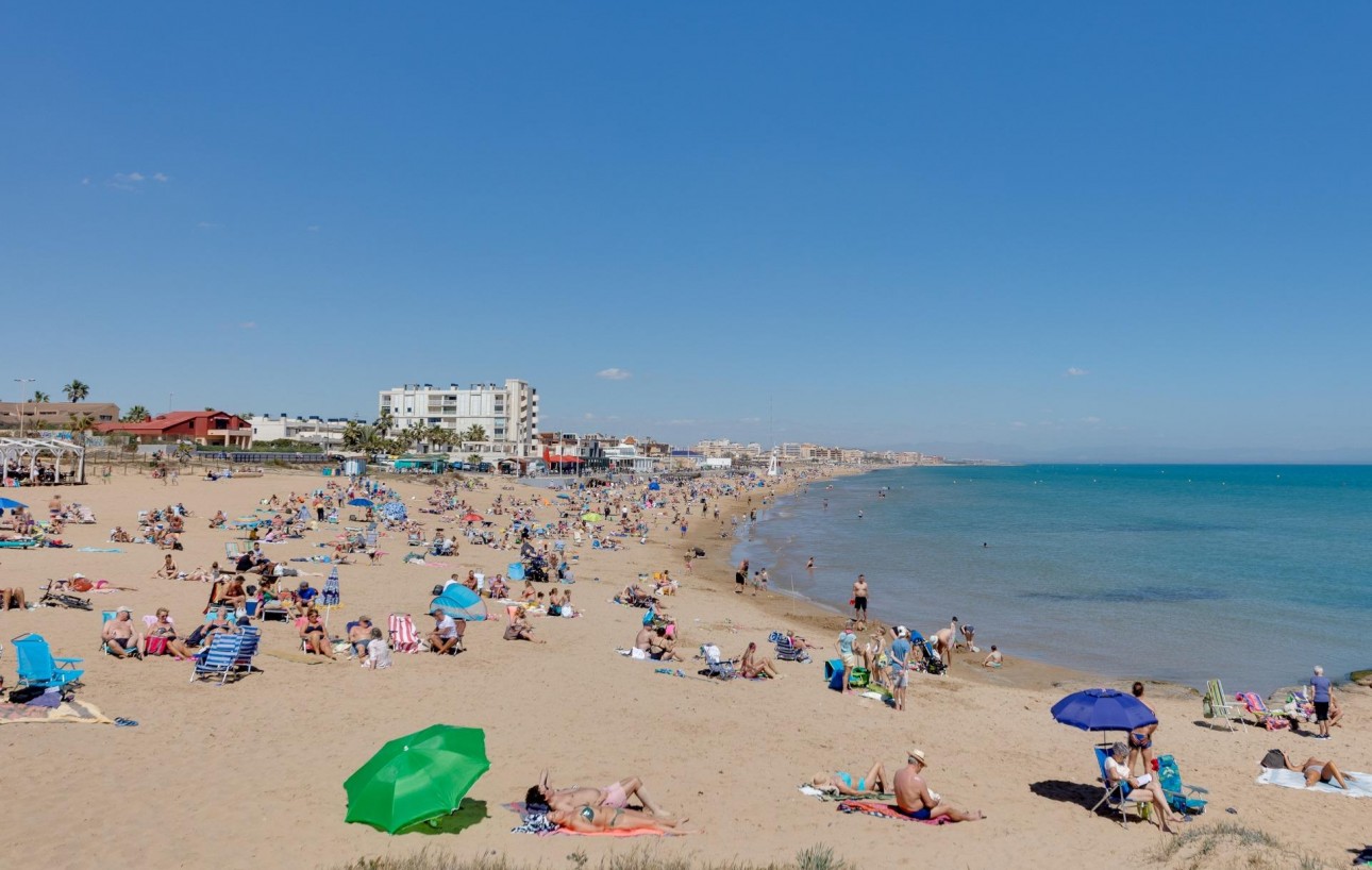 Sale - Chalet - Torrevieja - La Mata