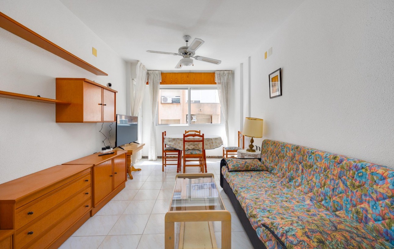 Sale - Apartment - Torrevieja - Playa de los locos