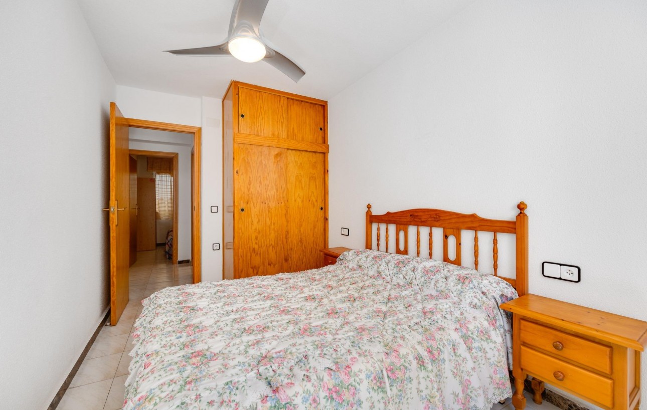 Sale - Apartment - Torrevieja - Playa de los locos