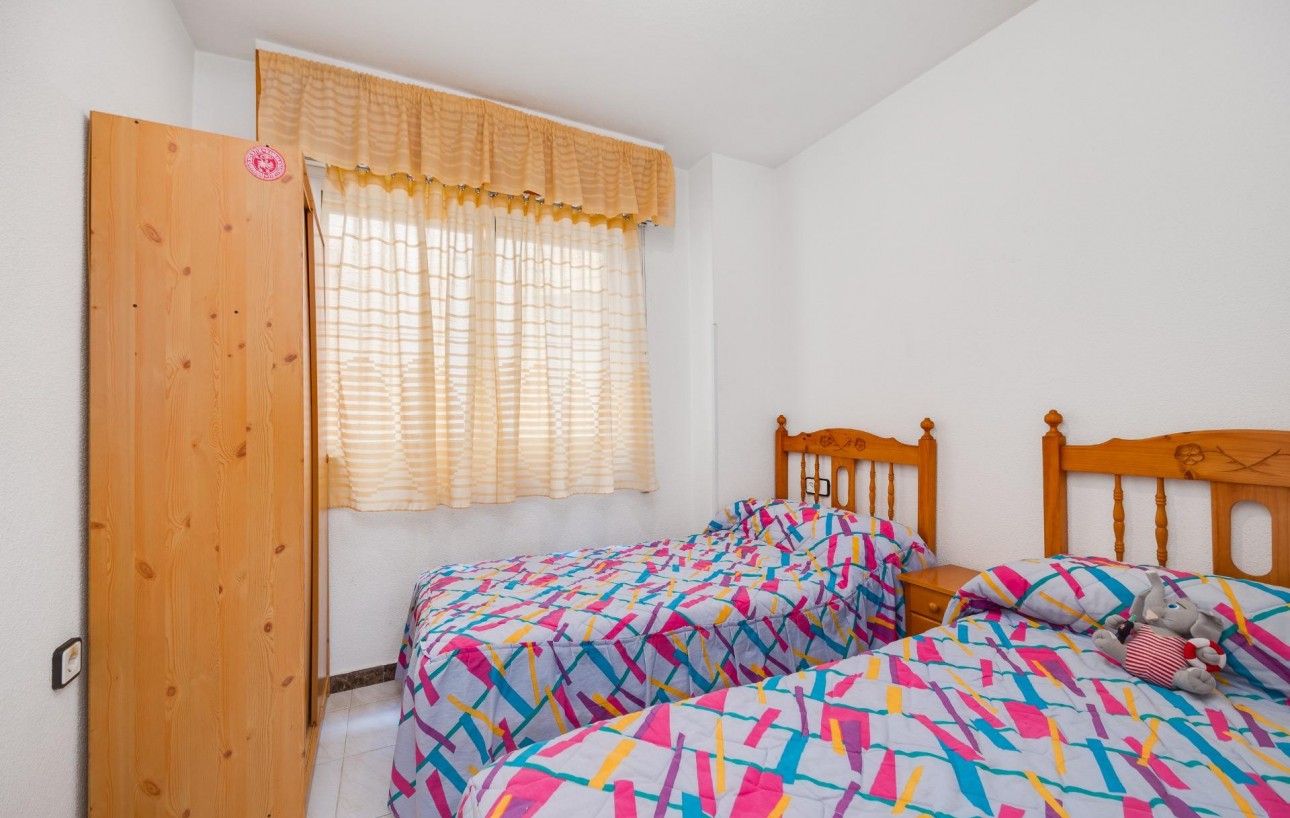Sale - Apartment - Torrevieja - Playa de los locos