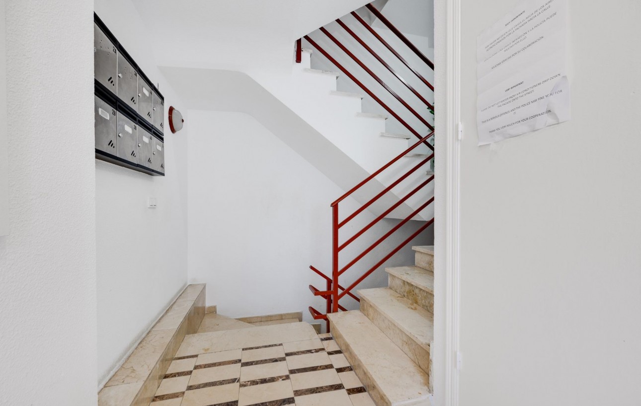 Sale - Apartment - Torrevieja - Playa de los locos