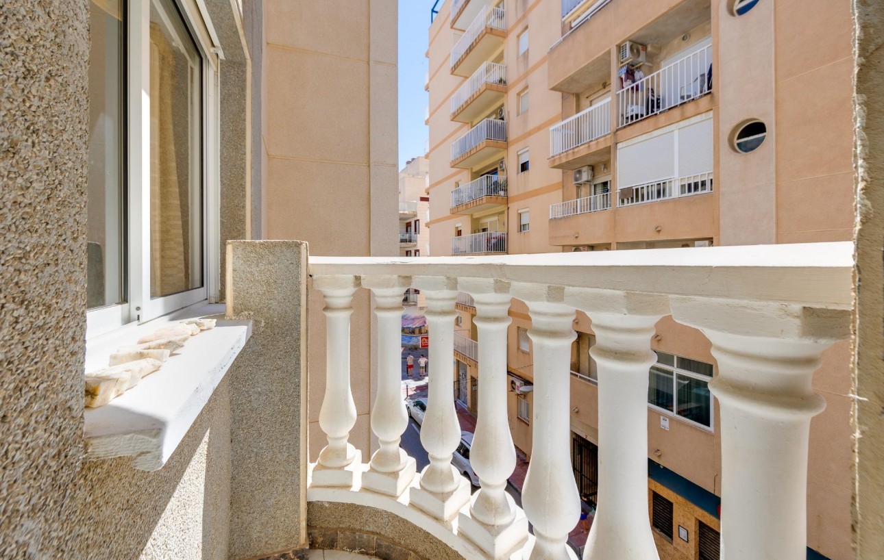 Sale - Apartment - Torrevieja - Playa de los locos